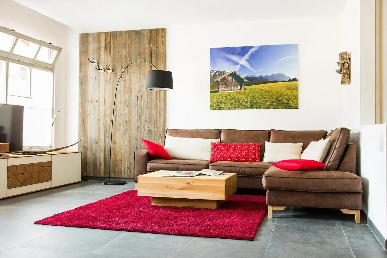 Apartment Exklusive Ferienwohnung In Der Historischen Ballenhausgasse Mittenwald