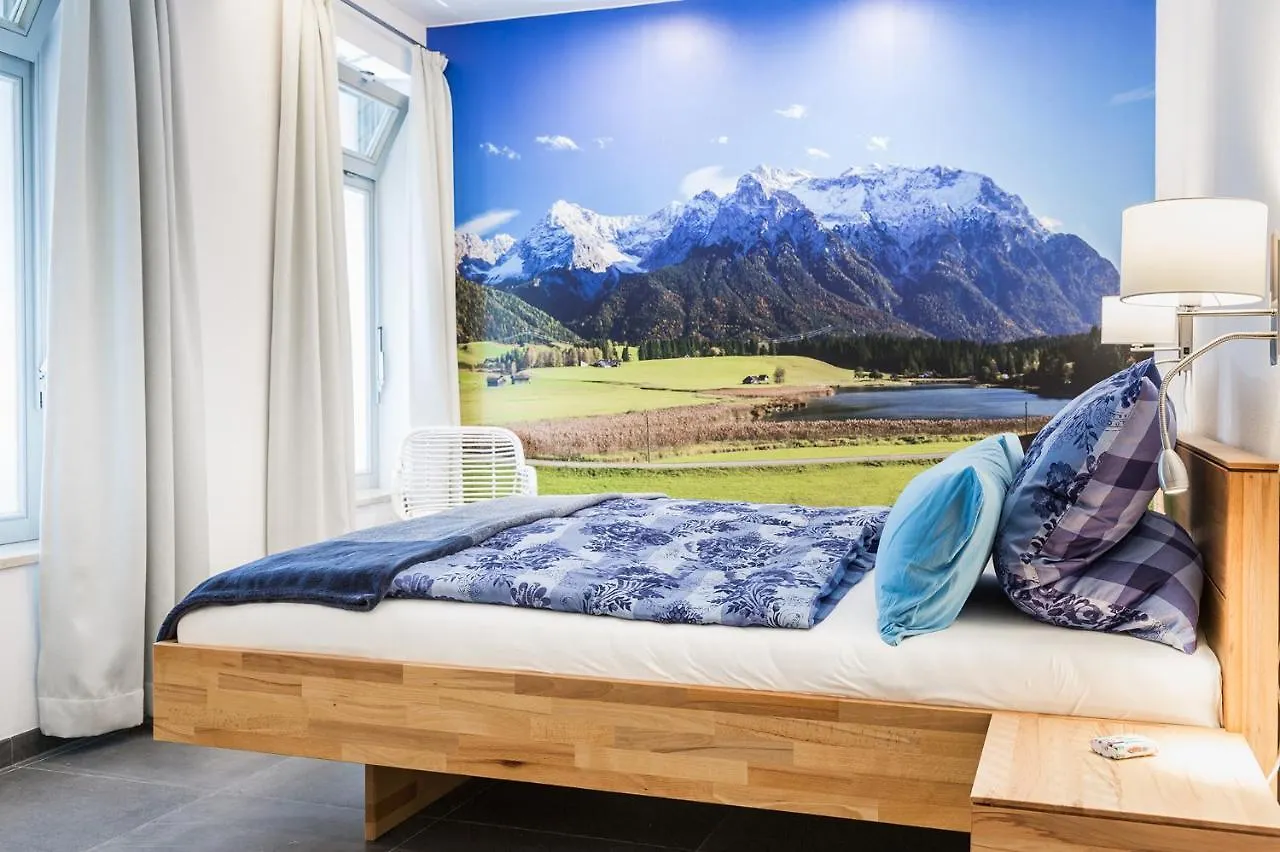 Exklusive Ferienwohnung In Der Historischen Ballenhausgasse Mittenwald